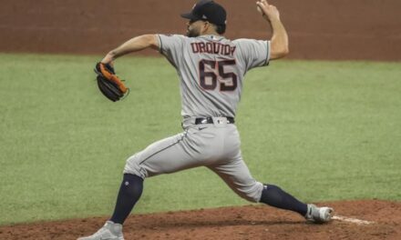 Urquidy lanza 7 innings en blanco; Astros se imponen a Rays