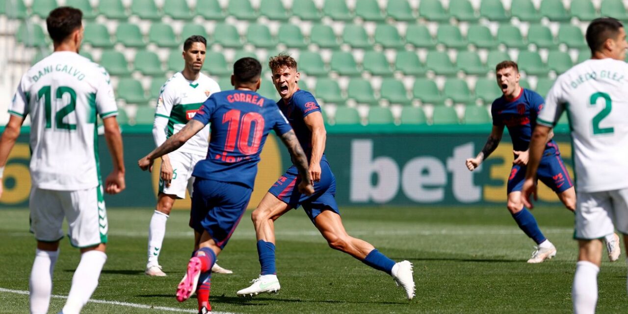 Llorente y el poste protegen el liderato del Atlético en Elche