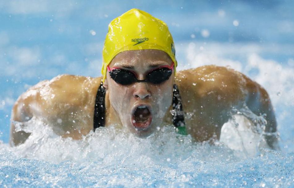 Nadadora australiana Groves denuncia “pervertidos misóginos”