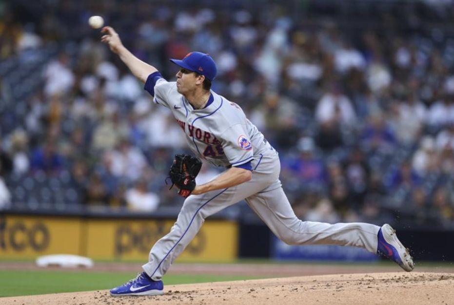 DeGrom poncha a 11, Mets blanquean a Padres 4-0