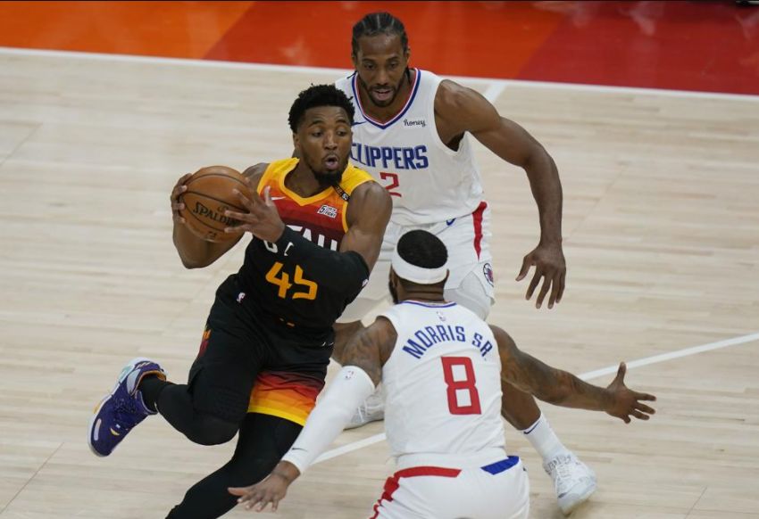 Donovan Mitchell anota 45, Jazz vencen a los Clippers