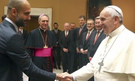 Papa Francisco destaca gesto de Pep Guardiola