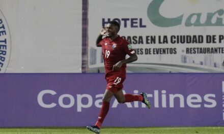 Panamá y Canadá ganan ajustados en Concacaf