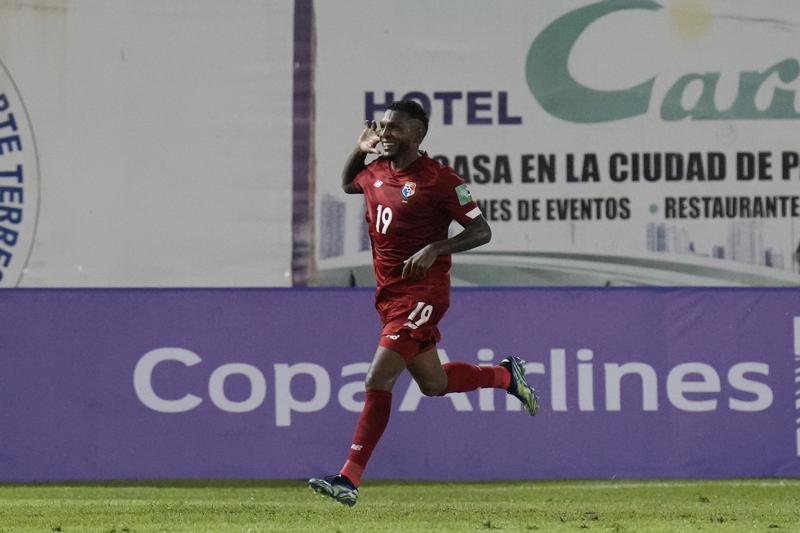 Panamá y Canadá ganan ajustados en Concacaf