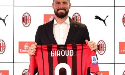 Artillero francés Giroud firma con Milan