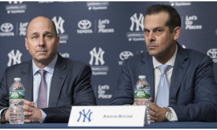 Yankees: Steinbrenner ratifica confianza en Boone y Cashman