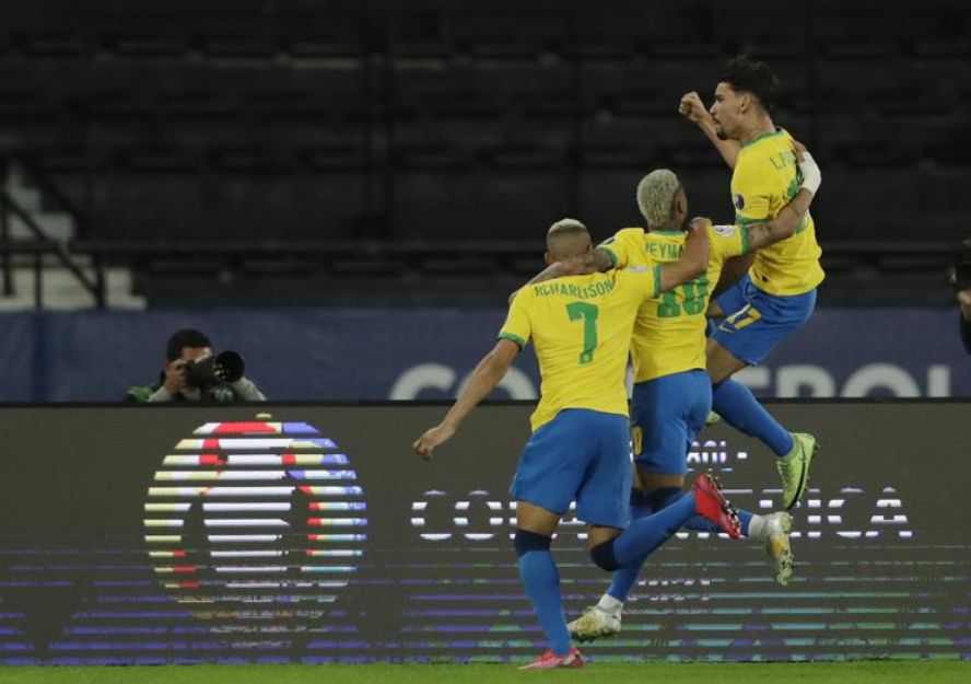 Brasil elimina a Chile y es semifinalista en Copa América