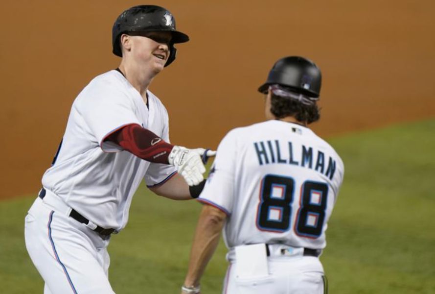 Marlins vencen a Dodgers con HR de Aguilar en la 9na entrada