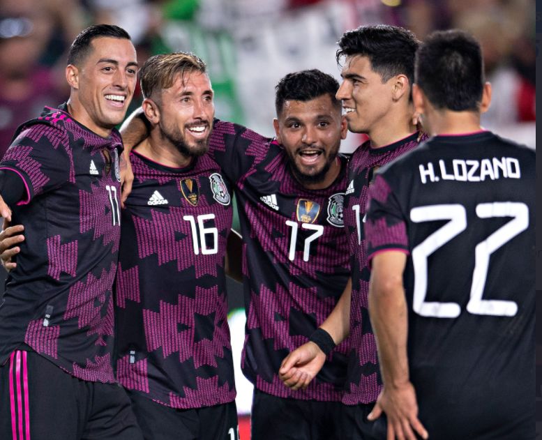 México goleó a Nigeria con buen debut para Funes Mori