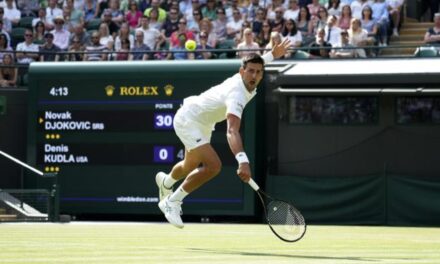 ‘De alguna manera pude’: Djokovic gana otra vez en Wimbledon