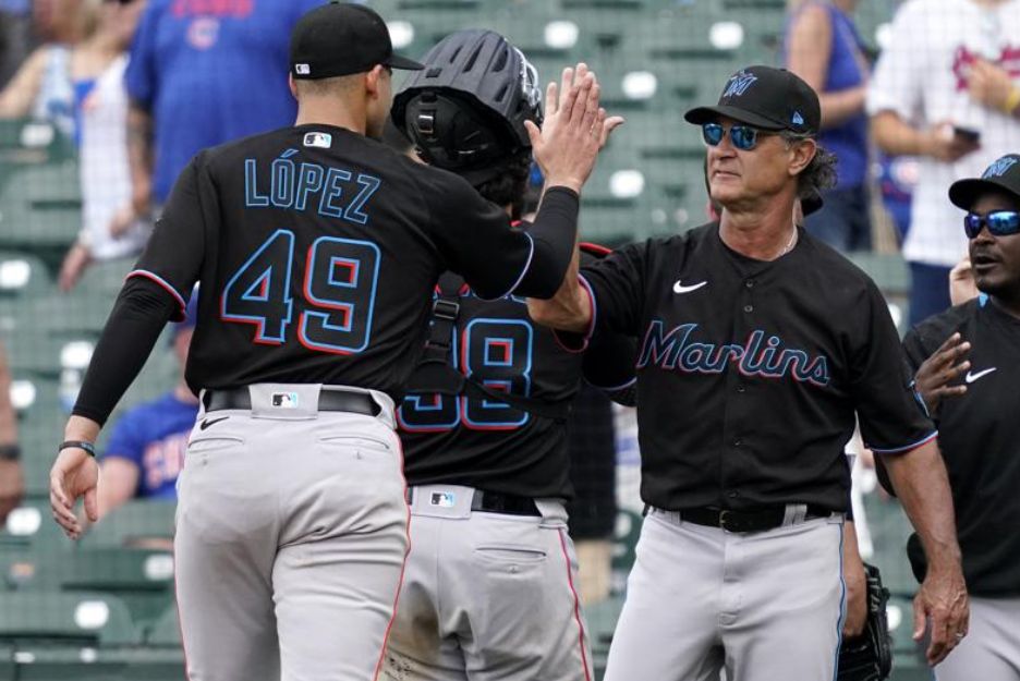 Don Mattingly seguirá por séptimo año con los Marlins