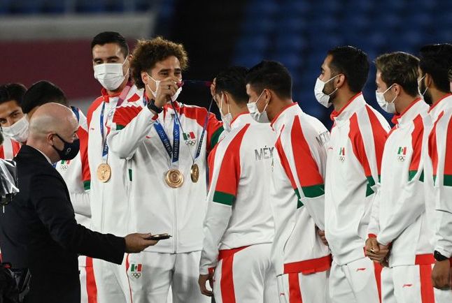 El Tri Olímpico recibió su medalla y culminó su participación en Tokio 2020  - Deportres