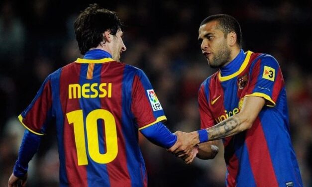Dani Alves se rinde ante Messi