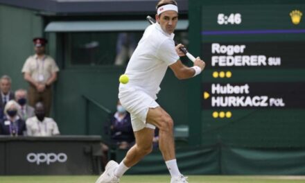 Federer anuncia que estará fuera «muchos meses» por cirugía