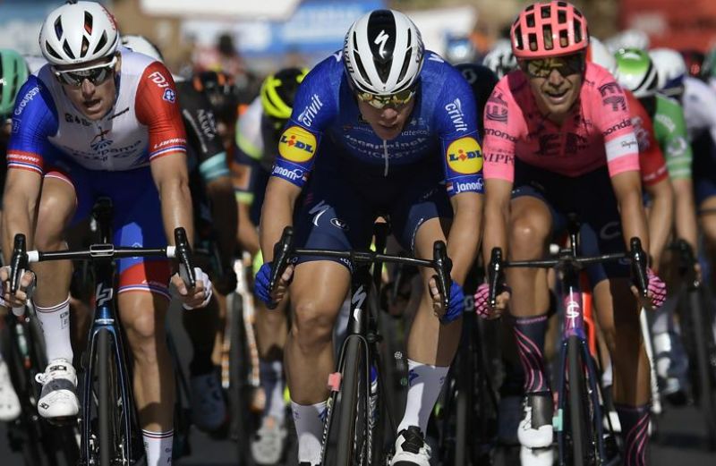 Jakobsen se reencuentra con la victoria en la Vuelta