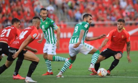 Guardado tuvo actividad en el empate de Betis ante Mallorca