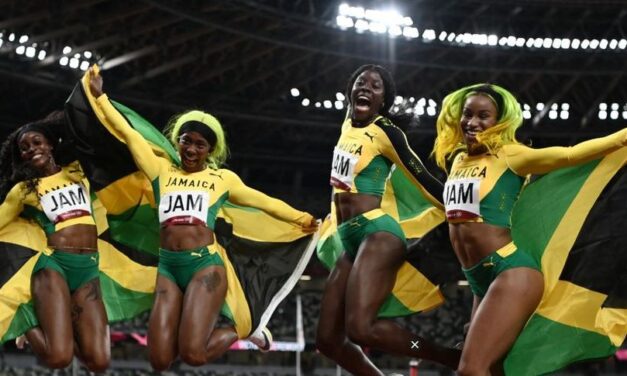 Jamaica gana en 4×100 m femenino, tercer oro para Elaine Thompson