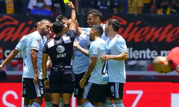 Pasajeros denuncian a aerolínea por quitarles vuelo y dárselo a Tigres