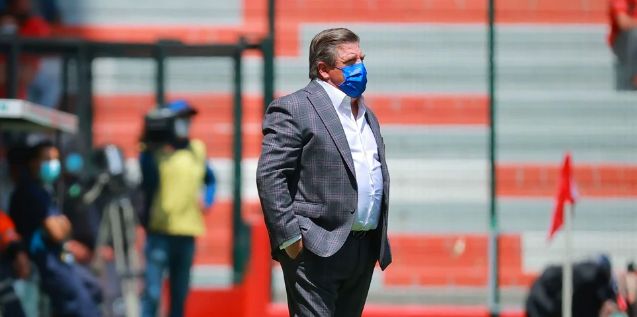 Miguel Herrera critica al arbitraje, ahora con Tigres, “Nos condicionó”