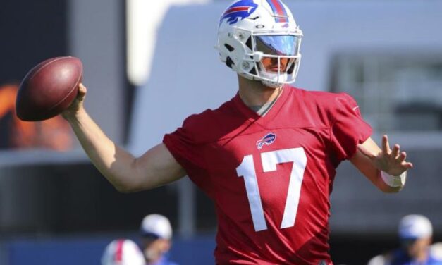 Josh Allen extiende contrato por 6 años con Bills