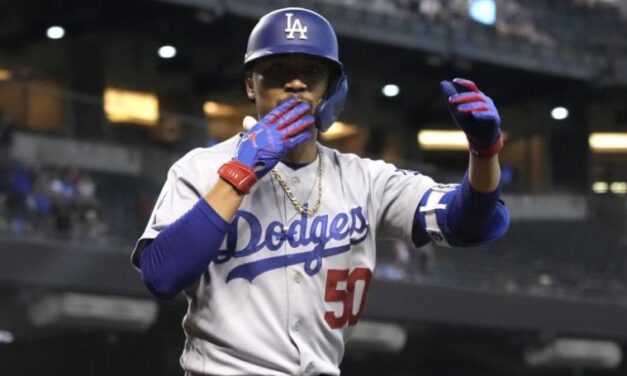 Betts regresa con HR, Dodgers ganan 13-0 a Diamondbacks