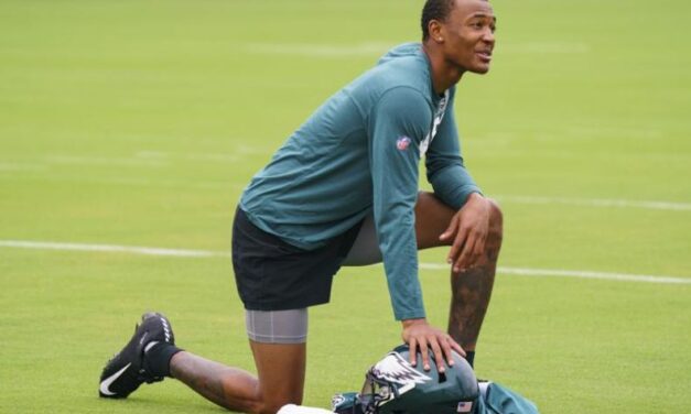 Lesión deja fuera a Smith, de Eagles, por tiempo indefinido