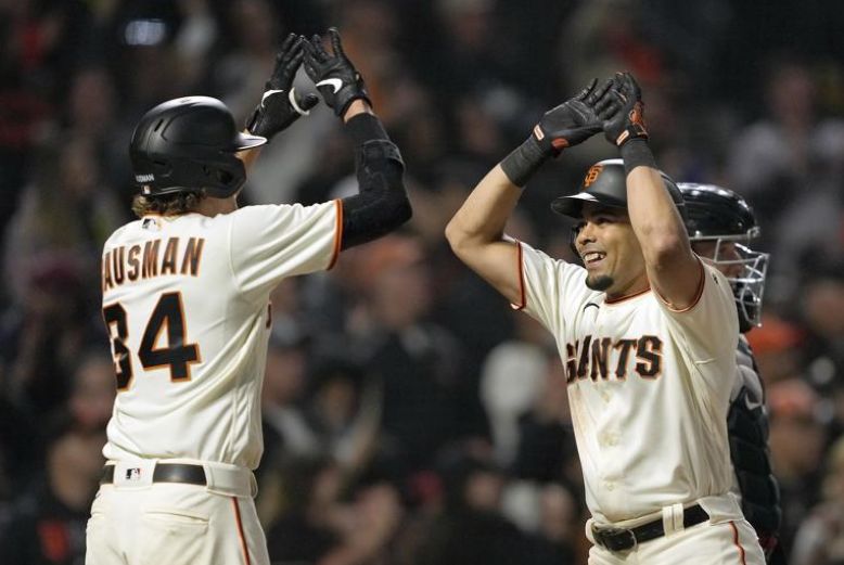 Gigantes pegan 4 jonrones y vencen 7-2 a Diamondbacks