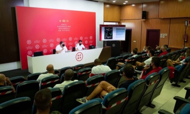 Fernando Torres y Roberto Carlos comienzan su camino para ser entrenadores