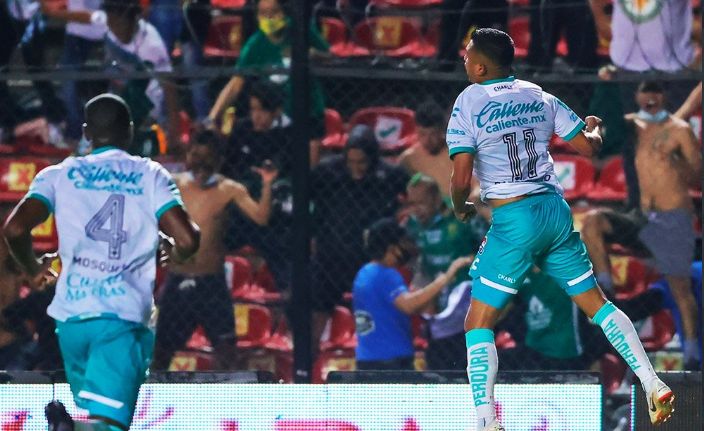 León derrota a Querétaro en el inicio de la jornada 3