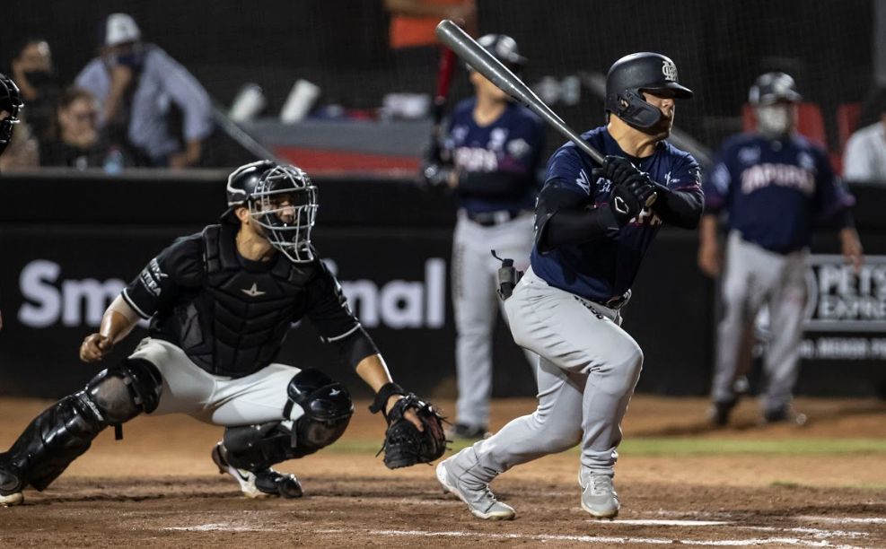 Escapa victoria a Toros al abrir serie ante Mariachis