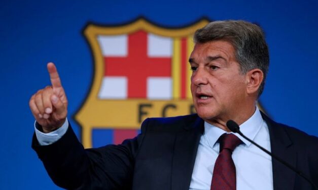 Laporta asegura que renovar a Messi implicaba hipotecar al Barcelona