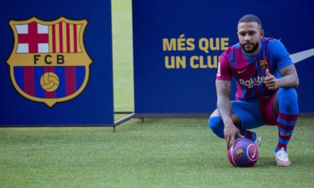 A la espera de Messi, el Barsa se concentra en Depay