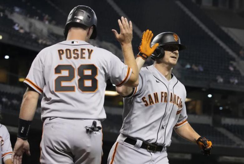 Gigantes frenan en el 10mo una remontada de Diamondbacks