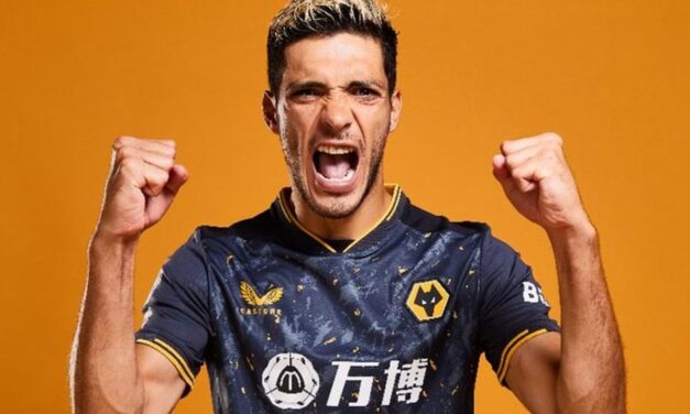 Wolves de Raúl Jiménez presentan uniforme de visita