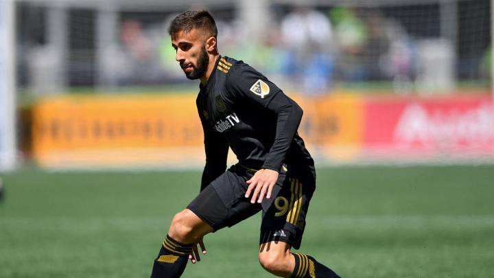 LAFC presta al uruguayo Rossi; jugará en Fenerbahçe