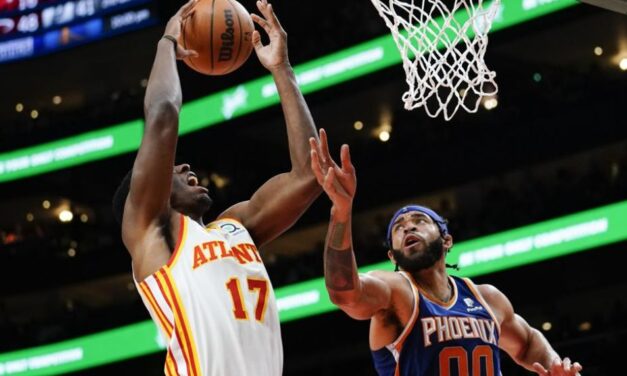 Hawks vencen 124-115 a Suns; Young logra 6 triples