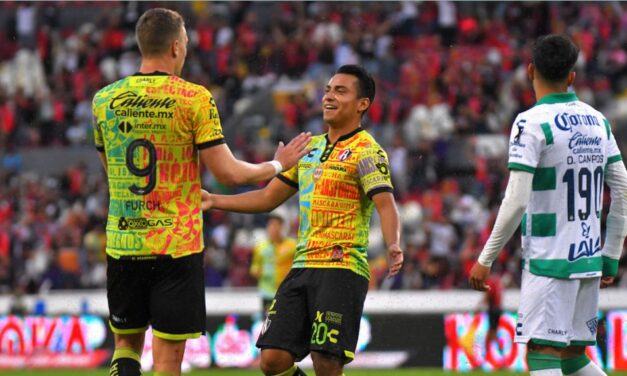 Atlas le pegó al Santos y comparte liderato