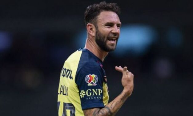  Layún suspendido dos partidos tras insultar a los árbitros