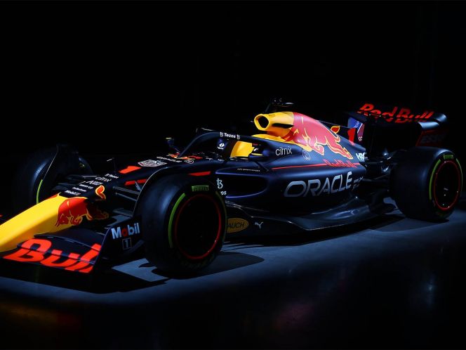 Red Bull presentó el RB18, con el correrán en 2022