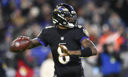 Ravens siguen negociando nuevo contrato con Jackson
