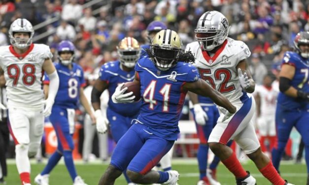 Kamara, de Saints, sale de cárcel tras arresto por agresión