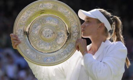 Elena Rybakina gana Wimbledon tras superar a Ons Jabeur