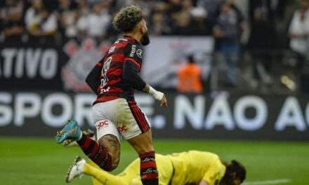Flamengo derrota a Corinthians en la Copa Libertadores