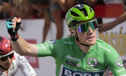 Bennett repite victoria en la Vuelta, Affini nuevo líder