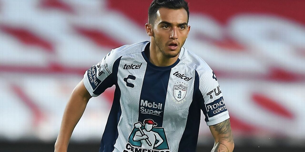 Luis Chávez renueva con Pachuca previo a Qatar 2022