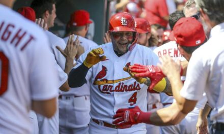 Molina pega jonrón; Pujols se va sin hit; Cardenales ganan