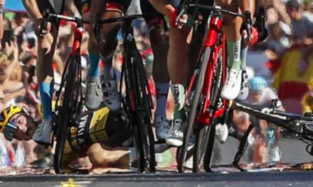 El campeón Roglic abandona la Vuelta tras caída