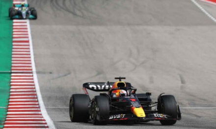Max Verstappen consiguió triunfo en EU; ‘Checo’ quedó cuarto