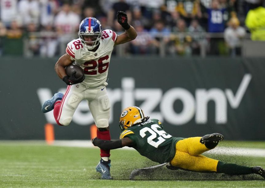 Giants estropean debut internacional de Packers