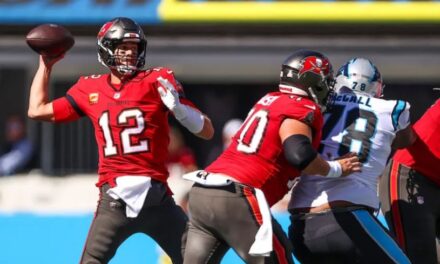 Panthers, ya sin McCaffrey, sorprenden a Brady y Buccaneers